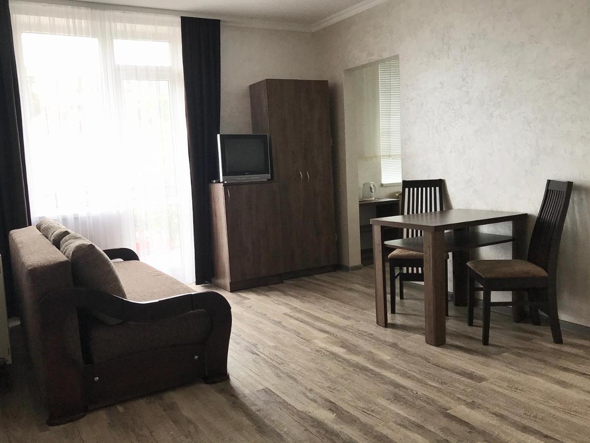 Готель Вікторія Volovets Bagian luar foto