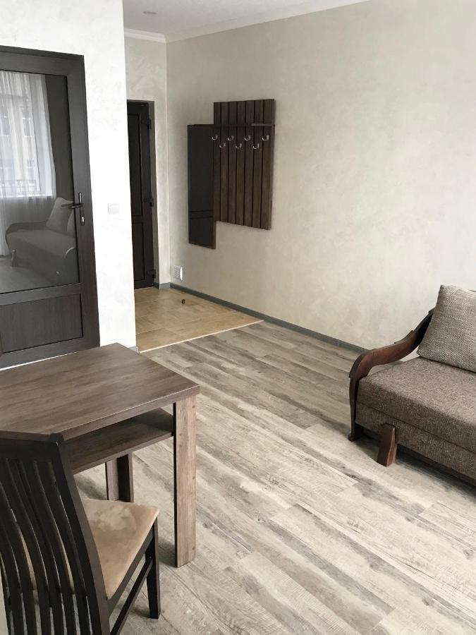 Готель Вікторія Volovets Bagian luar foto